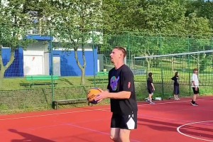 奧尼爾：我當(dāng)然是尼克斯球迷 我只是認(rèn)為他們沒(méi)實(shí)力拿冠軍罷了